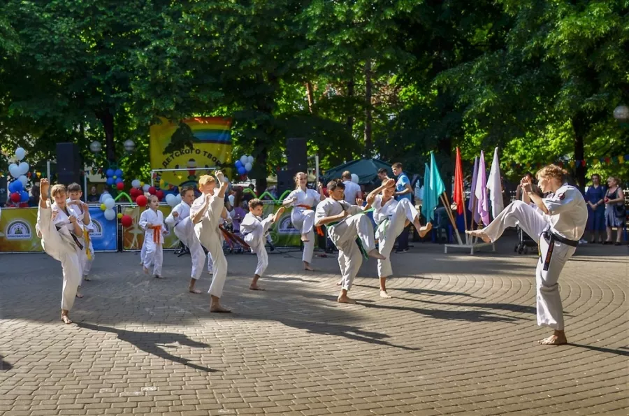 Центр детского творчества Прикубанский в Краснодаре: Детское творчество, культура, Искусство, Развлечения, Веселье, Секции, Мероприятия, Не пропусти, Детское развитие, Детский центр,