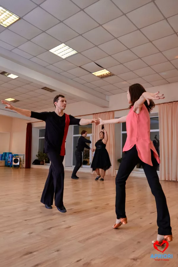 Школа танцев Априори в Владивостоке: Школа танцев, Social dance,