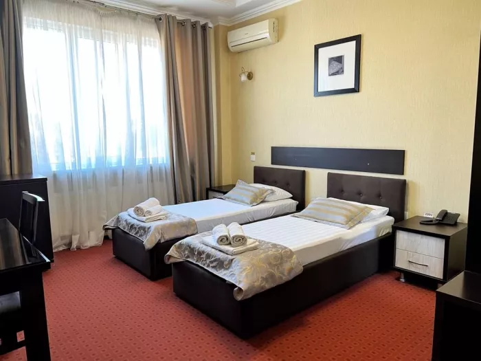 Гостиница «Айсберг»