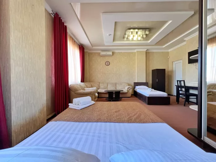 Гостиница «Айсберг»