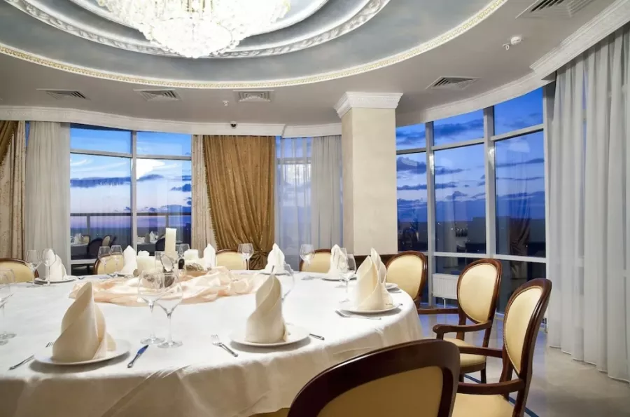 Rimar Hotel Krasnodar 5* в Краснодаре: Отель, Номера, Ресторан, Завтраки, СПА-центр, Фитнес-центр, Бассейн, Конференц-зал,
