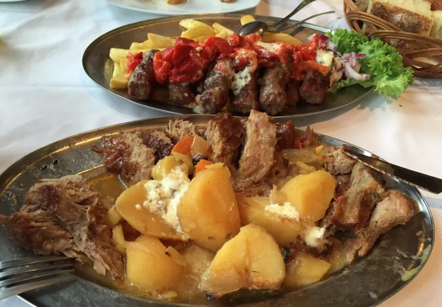 Restoran Durmitor в Белграде: Ресторан, Вкусно, Чилим, Покушать,
