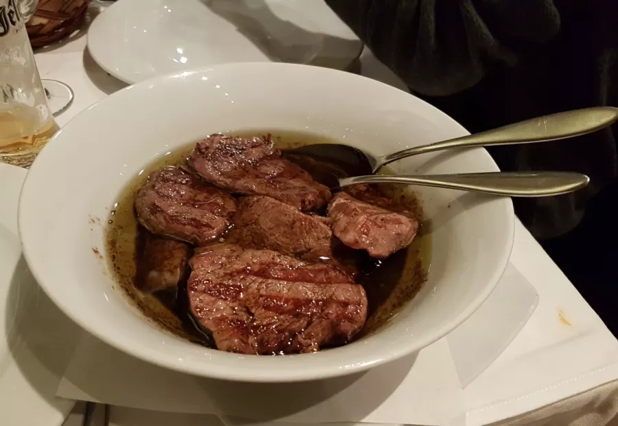 Restoran Durmitor в Белграде: Ресторан, Вкусно, Чилим, Покушать,
