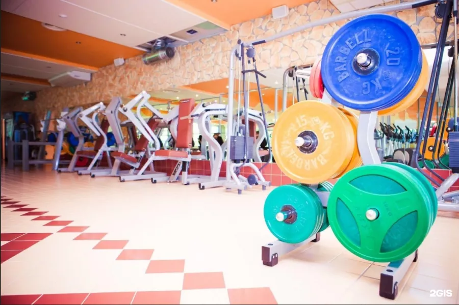 Фитнес зал Fitness House в Санкт-Петербурге: Развиваться, Фитнес, Фитнес зал, Фитнес зал в питере, Тренажерный зал, Занятия с тренером, Индивидуальные занятия с тренером,