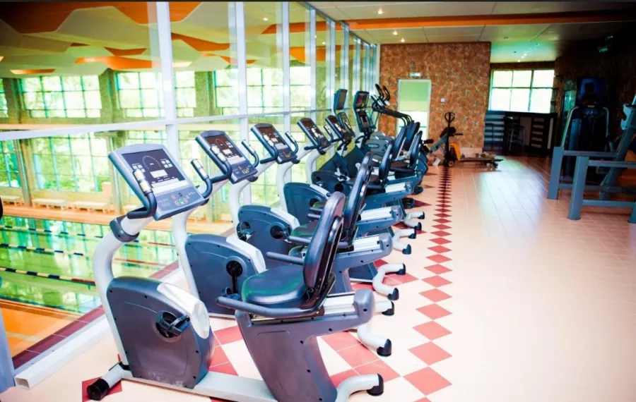 Фитнес зал Fitness House в Санкт-Петербурге: Развиваться, Фитнес, Фитнес зал, Фитнес зал в питере, Тренажерный зал, Занятия с тренером, Индивидуальные занятия с тренером,
