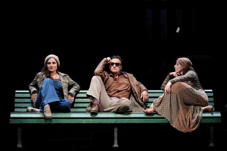 Драматический театр им. В.Ф. Комиссаржевской в Санкт-Петербурге: Литература, Шоу,