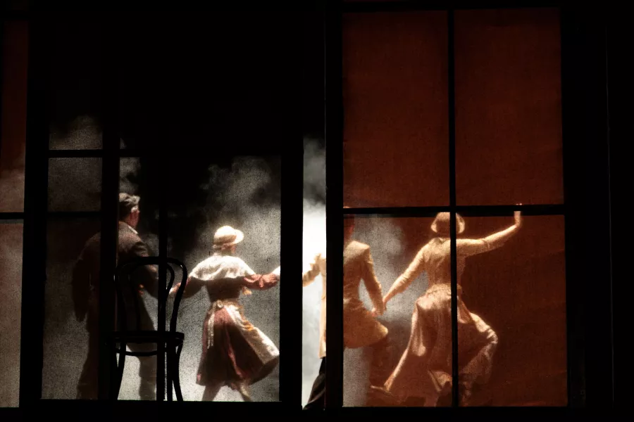 Драматический театр им. В.Ф. Комиссаржевской в Санкт-Петербурге: Литература, Шоу,