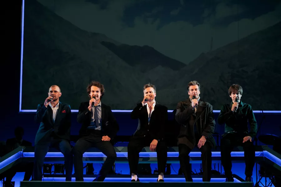 Драматический театр им. В.Ф. Комиссаржевской в Санкт-Петербурге: Литература, Шоу,