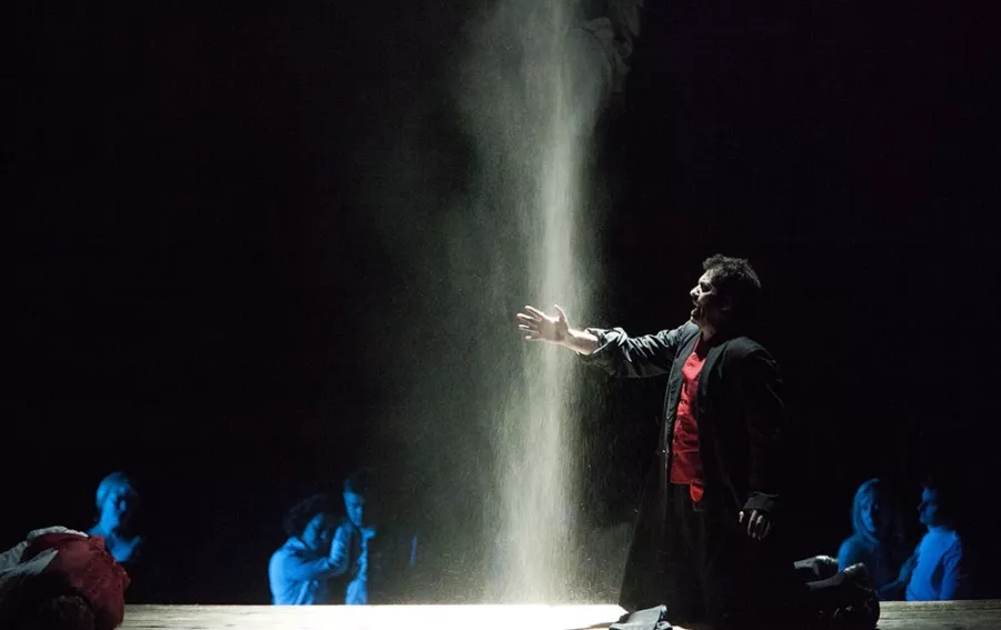 Драматический театр им. В.Ф. Комиссаржевской в Санкт-Петербурге: Литература, Шоу,