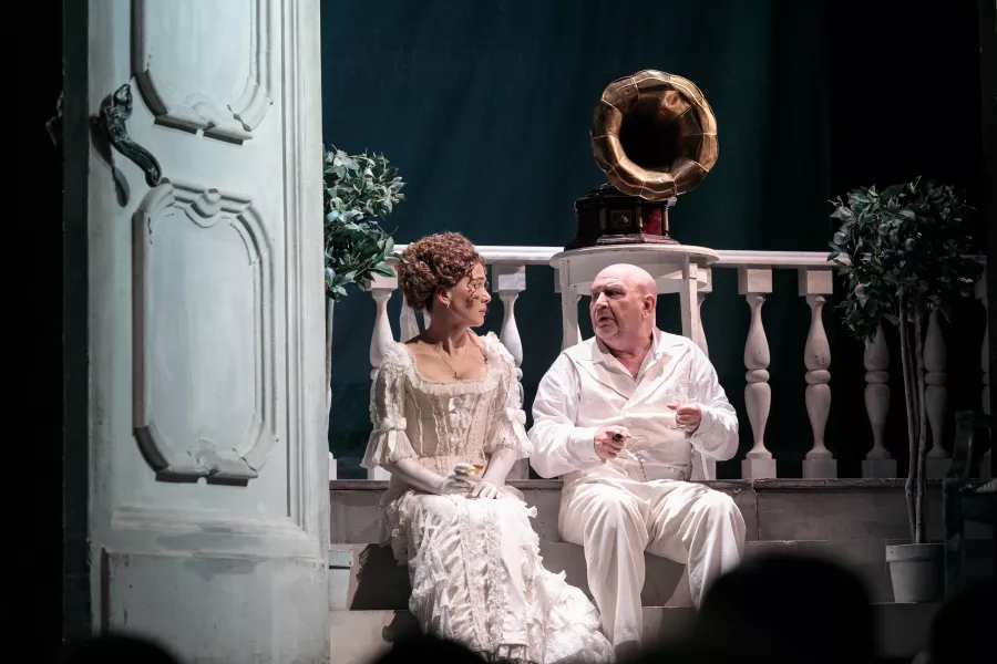 Драматический театр им. В.Ф. Комиссаржевской в Санкт-Петербурге: Литература, Шоу,