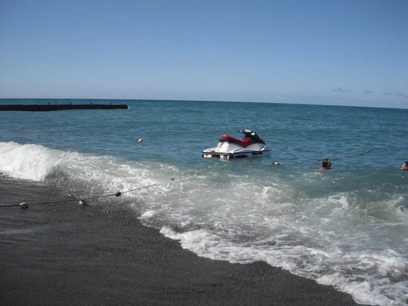 Пляж Альбатрос в Сочи: Черное море , На море , Пляж, Летний отдых ,