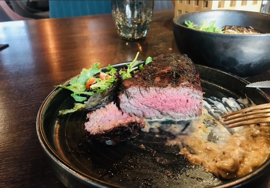 Городское кафе BBQ Kitchen в Москве: Кафе, Быстрое питание, Вкусно, Открытый огонь,