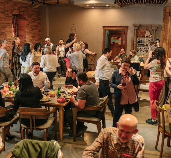 Ресторан армянской кухни Ararat Tavern (Արարատ պանդոկ) в Ереване: национальные рецепты, грузинская кухня, армянский интерьер, семейный ужин, кавказские приправы, Армянская кухня,