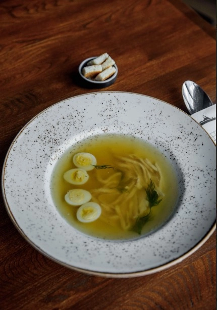 Гастробар Penta в Москве: Средиземноморская кухня, Европейская кухня, Меню на английском, Азиатская кухня, Проведение банкетов, Настольные игры,