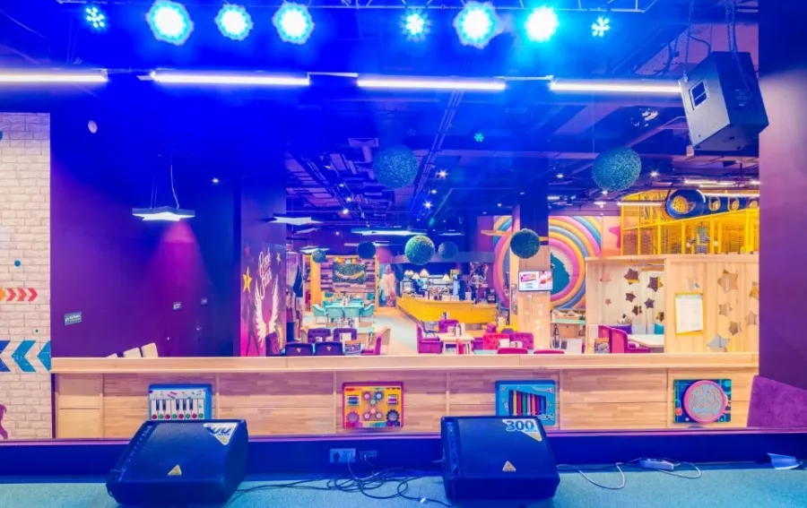 Семейный парк приключений KIDZROCK Cafe в Москве: Постное меню, Винная карта, Настольные игры, Европейская кухня, Детская комната, Русская кухня,