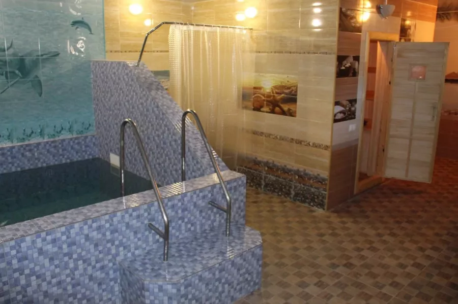 Сауна Аристо в Владивостоке: Финская парная, Массаж, Легкий пар, Karaoke, Swimming pool,