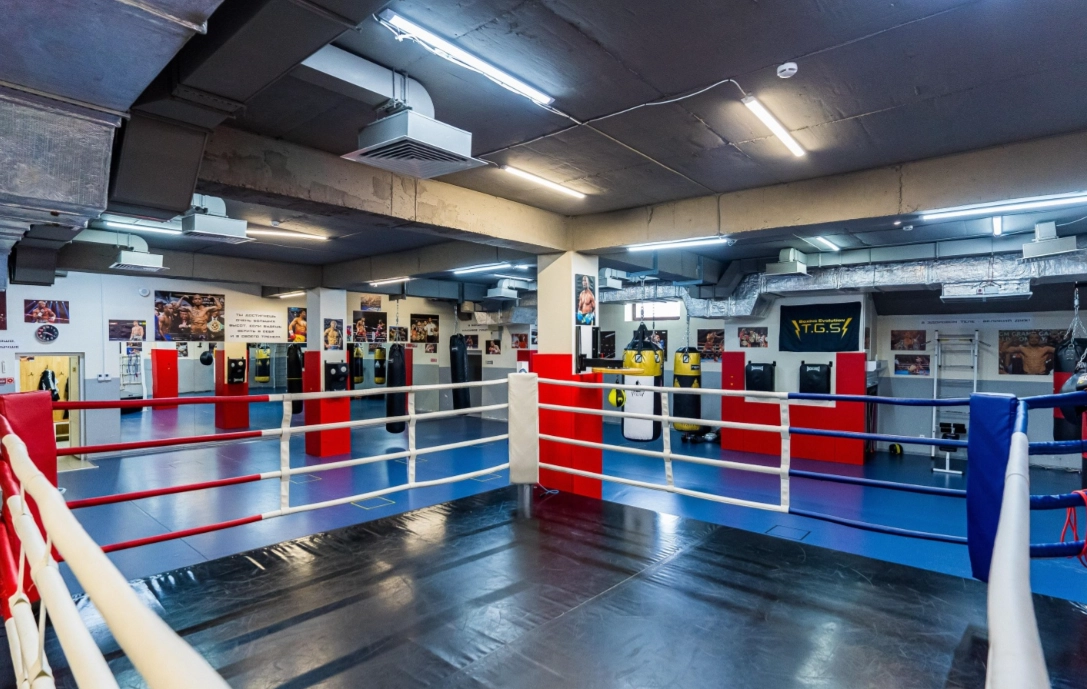 Спортзал «FF Gym»