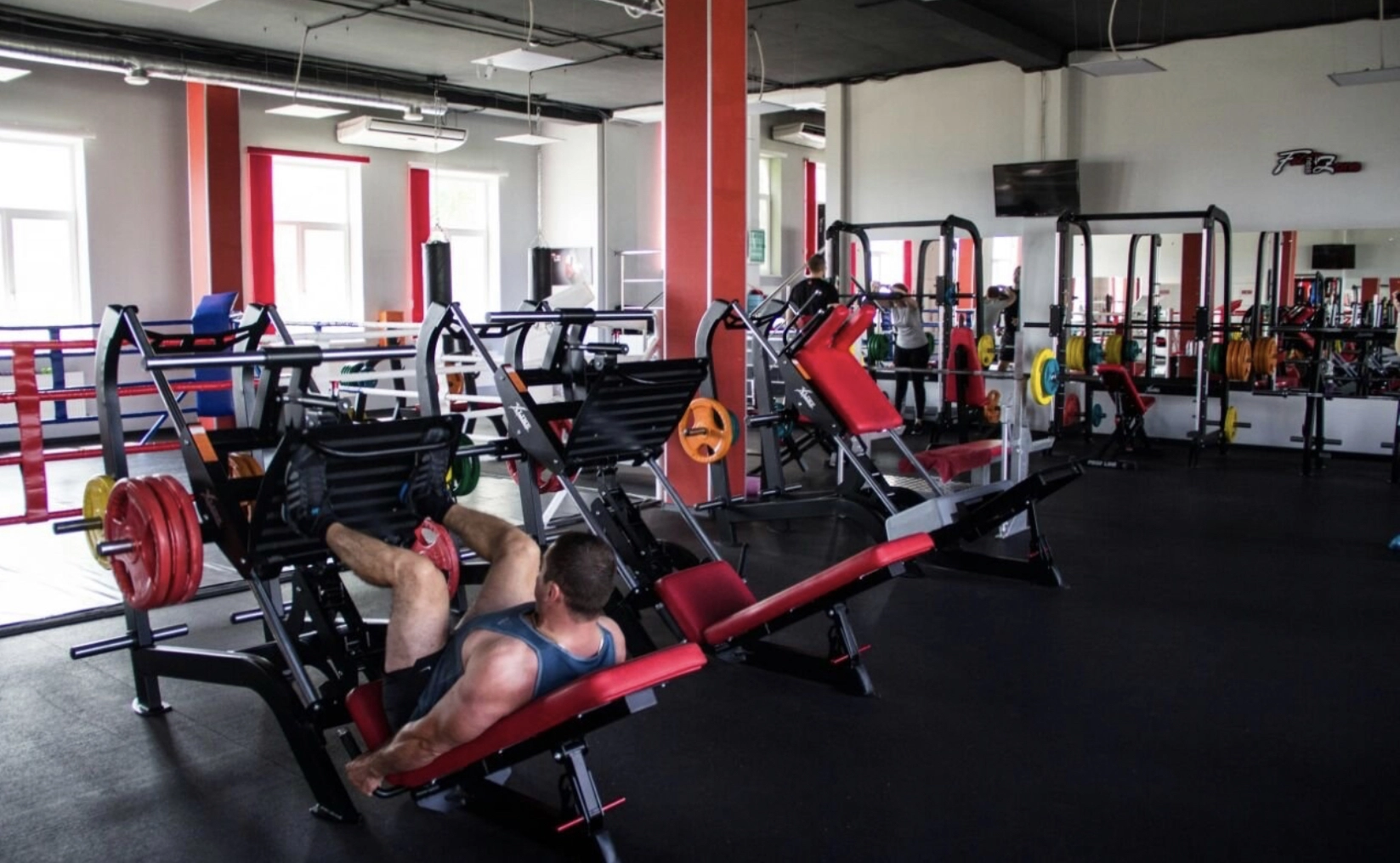 Фитнесс центр "Fit zone"