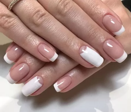 Салон красоты "RoseClinic".