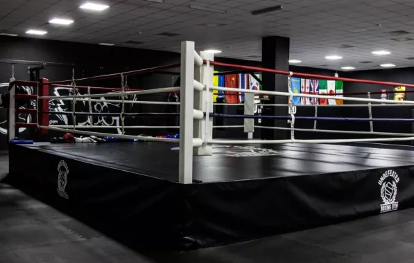 Клуб единоборств "Undefeated Boxing Gym".
