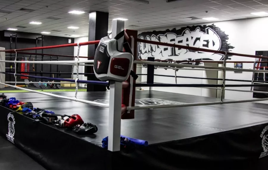 Клуб единоборств Undefeated Boxing Gym в Москве: Боевые искусства, Кроссфит, Персональный тренер, Бокс, Грэпплинг, Кикбоксинг,