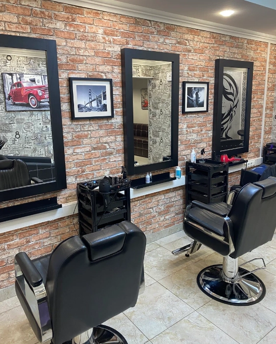 Парикмахерская Diana Sheshur beauty club в Москве: Волосы, Окрашивание, Кератиновое выпрямление, Африканские косички, Наращивание волос, Макияж, Массаж, Косметология, Эпиляция, Ногти, Ресницы, Прокол ушей,
