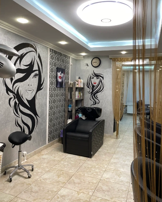 Парикмахерская Diana Sheshur beauty club в Москве: Волосы, Окрашивание, Кератиновое выпрямление, Африканские косички, Наращивание волос, Макияж, Массаж, Косметология, Эпиляция, Ногти, Ресницы, Прокол ушей,