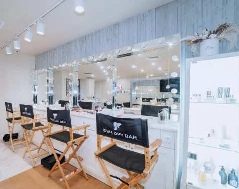 Салон укладки волос "Фен dry bar".