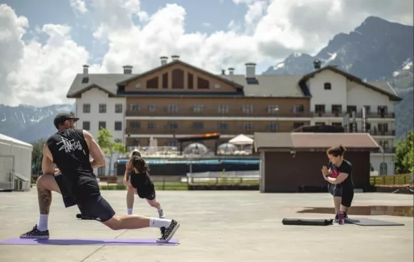 Спортивная секция "Hike Athletics".