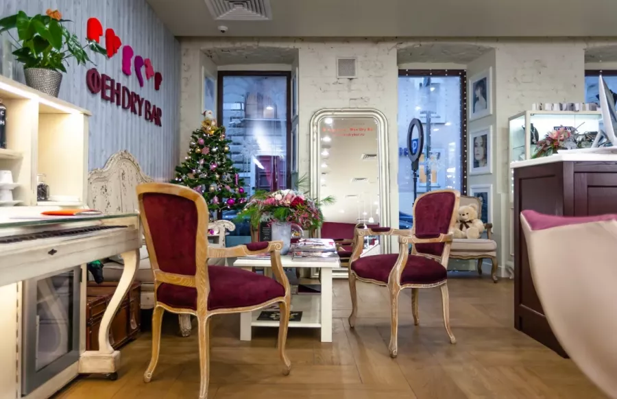 Салон укладки волос Фен dry bar в Москве: Вечерняя укладка, Плетение, Укладка волос, Массаж головы, Макияж, Брови, Ресницы, Ногти,