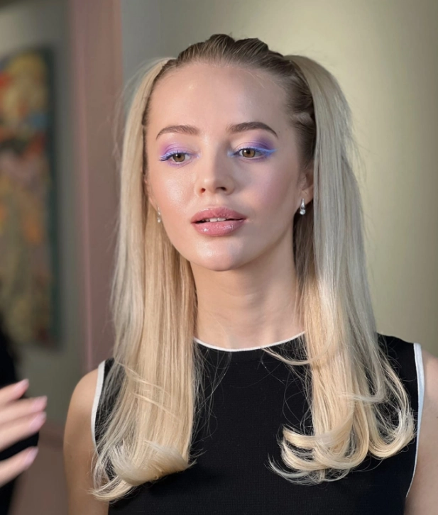 Салон укладки волос Фен dry bar в Москве: Вечерняя укладка, Плетение, Укладка волос, Массаж головы, Макияж, Брови, Ресницы, Ногти,