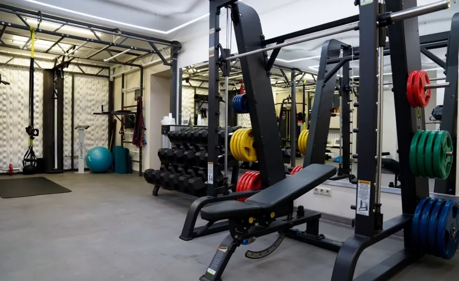 Фитнес-студия Fit4ever-fitness&ems в Москве: Аэробика, Боевые искусства, Бодифлекс, Йога, Калланетика, Кроссфит,