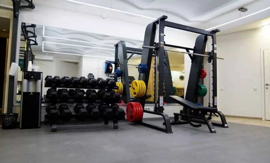 Фитнес-студия Fit4ever-fitness&ems в Москве: Аэробика, Боевые искусства, Бодифлекс, Йога, Калланетика, Кроссфит,