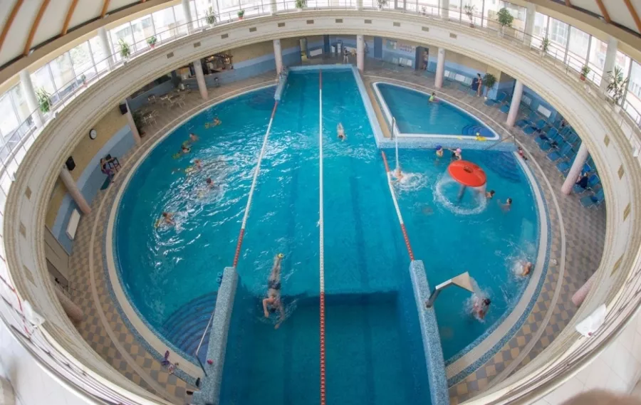 Фитнес-центр Wellness Park в Москве: Аквааэробика, Аэробика, Боевые искусства, Йога, Кроссфит, Настольный теннис, Пилатес, Сайкл,