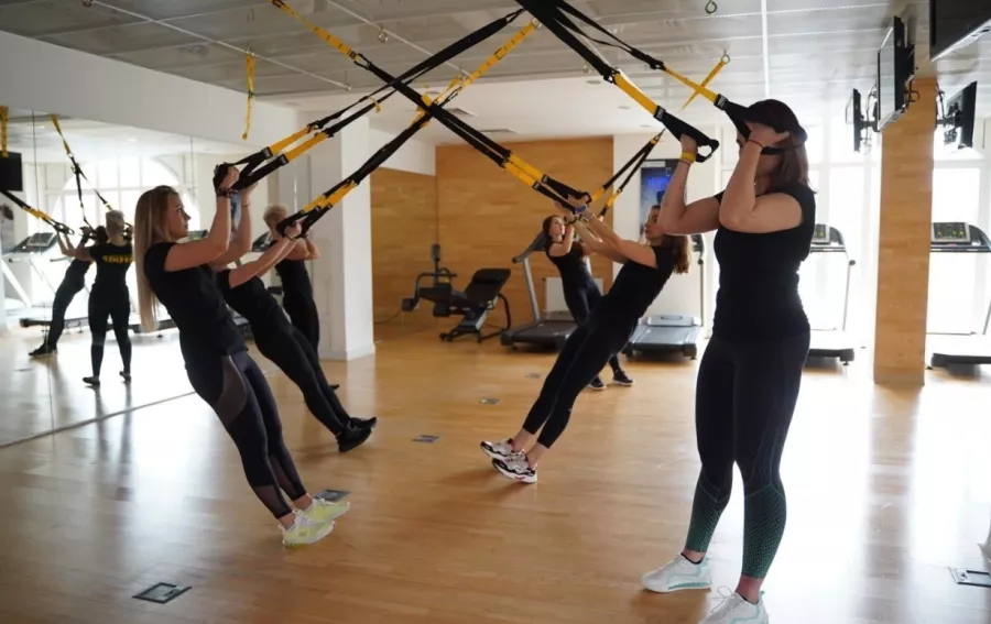 Фитнес-клуб Fitness avenue в Москве: Аквааэробика, Аэробика, Бодифлекс, Йога, Настольный теннис, Женский зал, Пилатес, Легкий пар, Сауна,