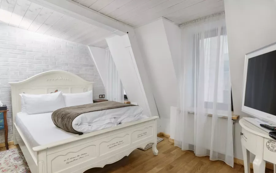 Гостиница 4* Времена года в Москве: Отель, Гостиница, Ресторан, Терраса,