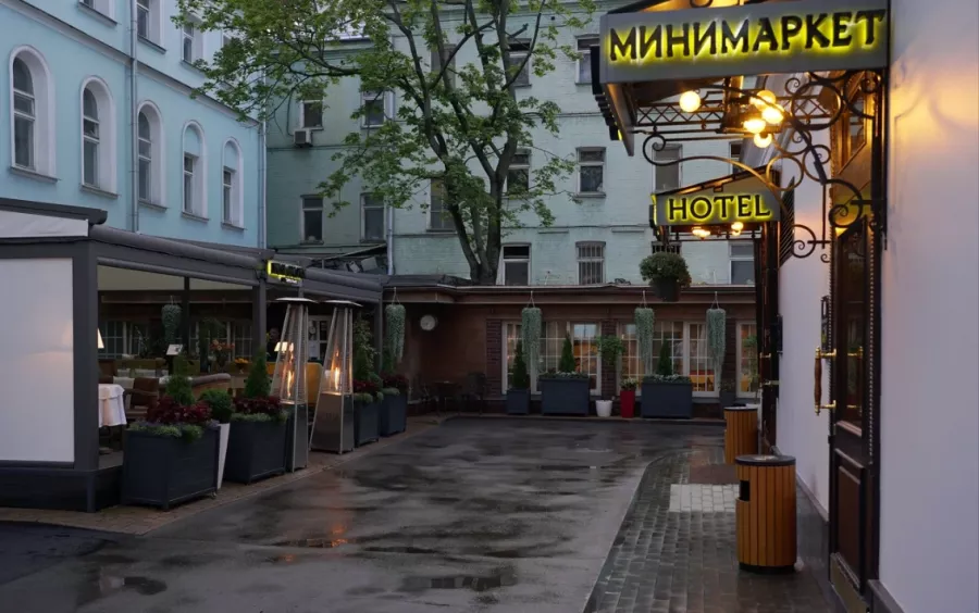 Гостиница 4* Времена года в Москве: Отель, Гостиница, Ресторан, Терраса,