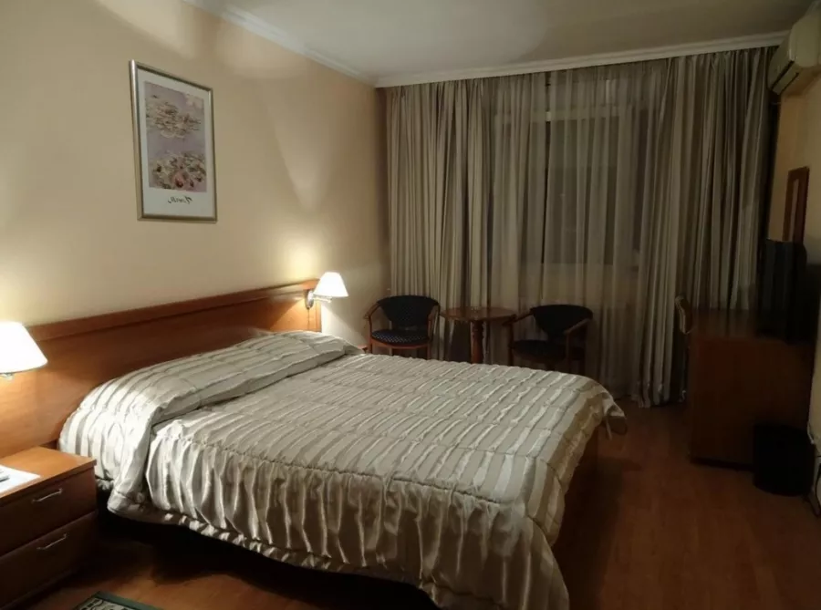 Hotel Rex в Белграде: Отель, Путешествие, Чилим,