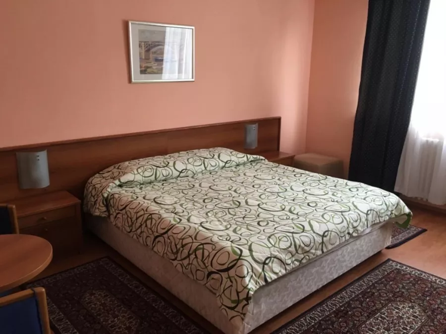 Hotel Rex в Белграде: Отель, Путешествие, Чилим,
