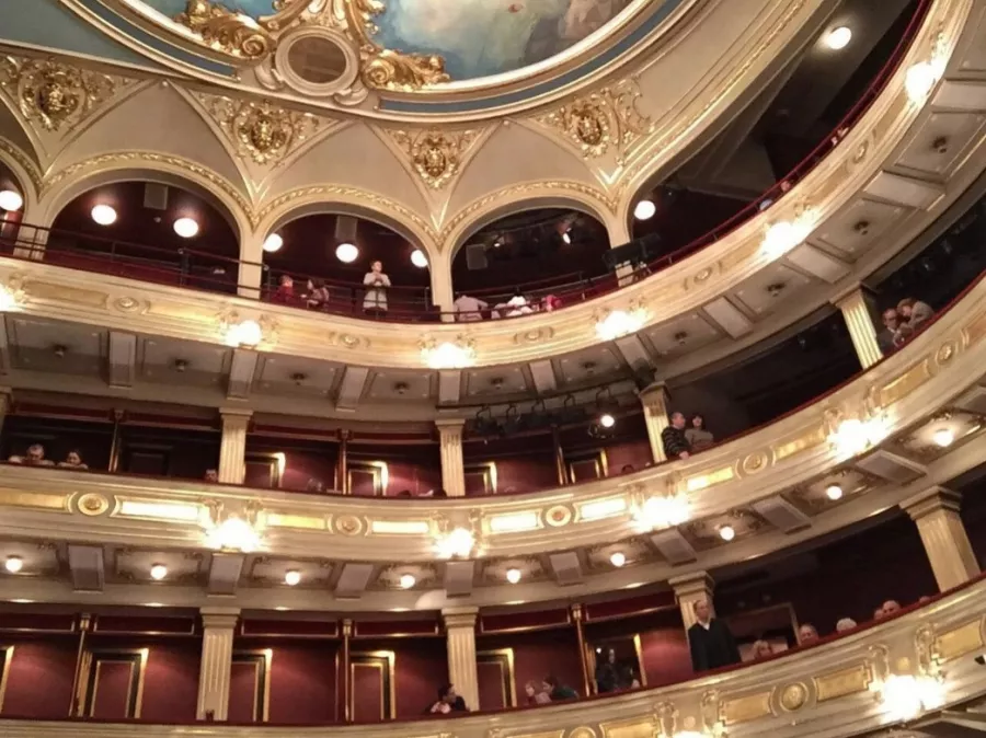 National Theatre в Белграде: Отдых, Театр,