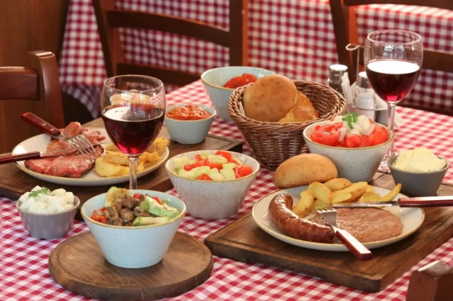 Mala Gostionica в Белграде: Вкусно, Ресторан, Еда,