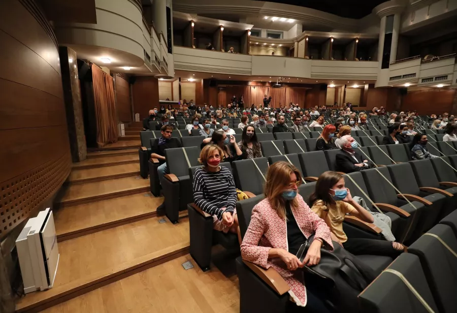 Madlenianum Opera and Theatre в Белграде: Театр, Опера, Чилим,