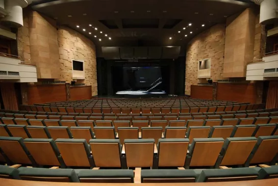 Madlenianum Opera and Theatre