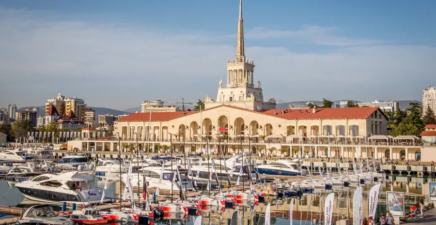 Яхт-клуб Sochi Grand Marina by Burevestnik Group в Сочи: Яхтинг, Яхт клуб, Зимняя стоянка , Сервис, Регата, Парусный спорт,