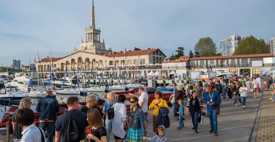 Яхт-клуб Sochi Grand Marina by Burevestnik Group в Сочи: Яхтинг, Яхт клуб, Зимняя стоянка , Сервис, Регата, Парусный спорт,