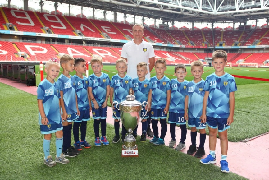 Детская школа футбола Юниор в Видном: Школа, Футбол, Соревнования, Мяч, Игры,