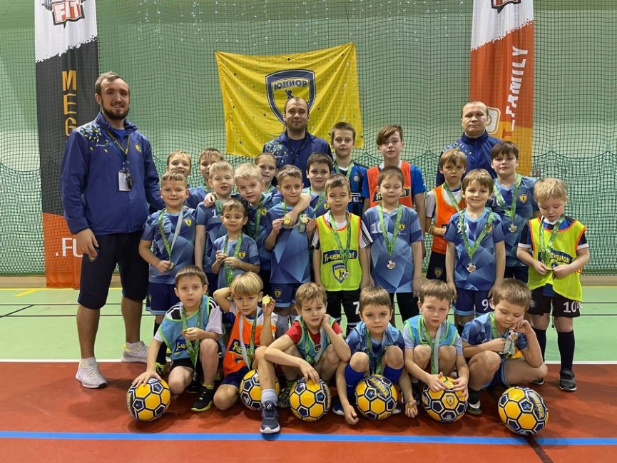 Детская школа футбола Юниор в Видном: Школа, Футбол, Соревнования, Мяч, Игры,