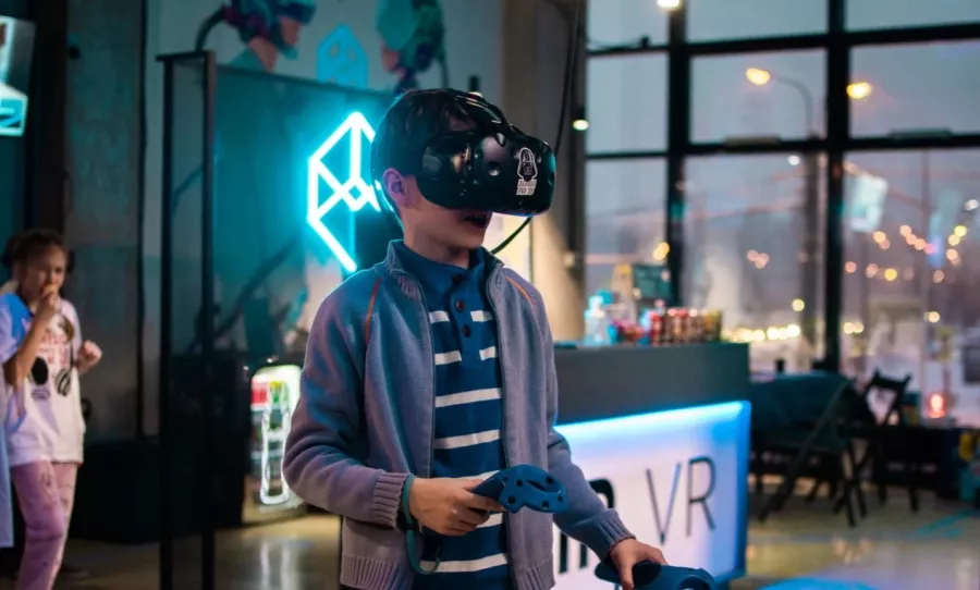 Парк виртуальной реальности Mir Vr в Санкт-Петербурге: Games, Виртуальный Мир, Экстрим, Не пропусти, Закуски,