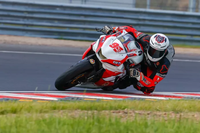 Дмитрий Седин - Российский мотогонщик, участник чемпионата России по мотогонкам!