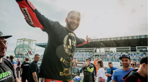 Дмитрий Седин - Российский мотогонщик, участник чемпионата России по мотогонкам!  в  Москве